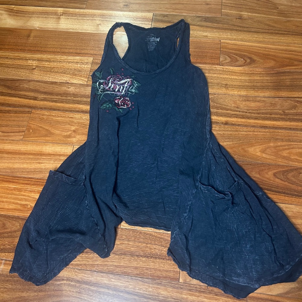 Sinful by affliction Y2K  Small Black Sleeveless Tank‎ Top Rhinestone Rose